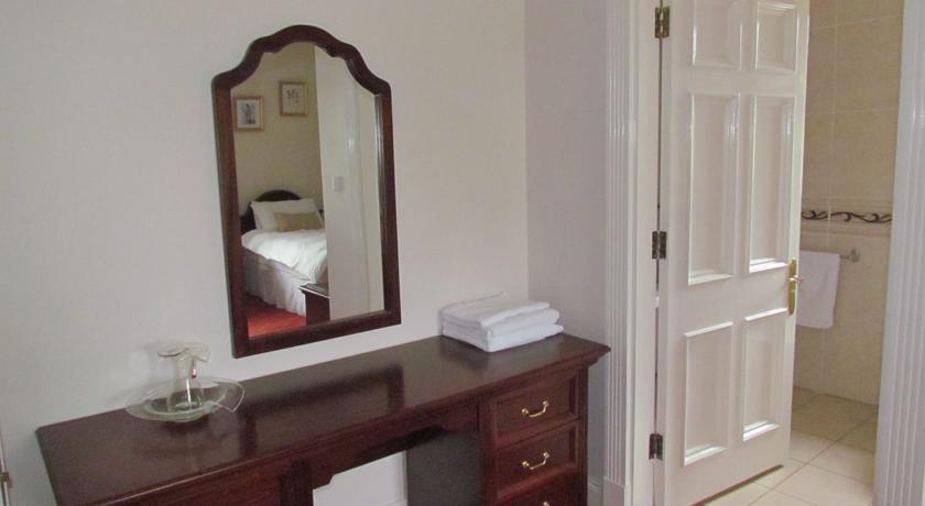 Gate Lodge B&B Portumna Ruang foto