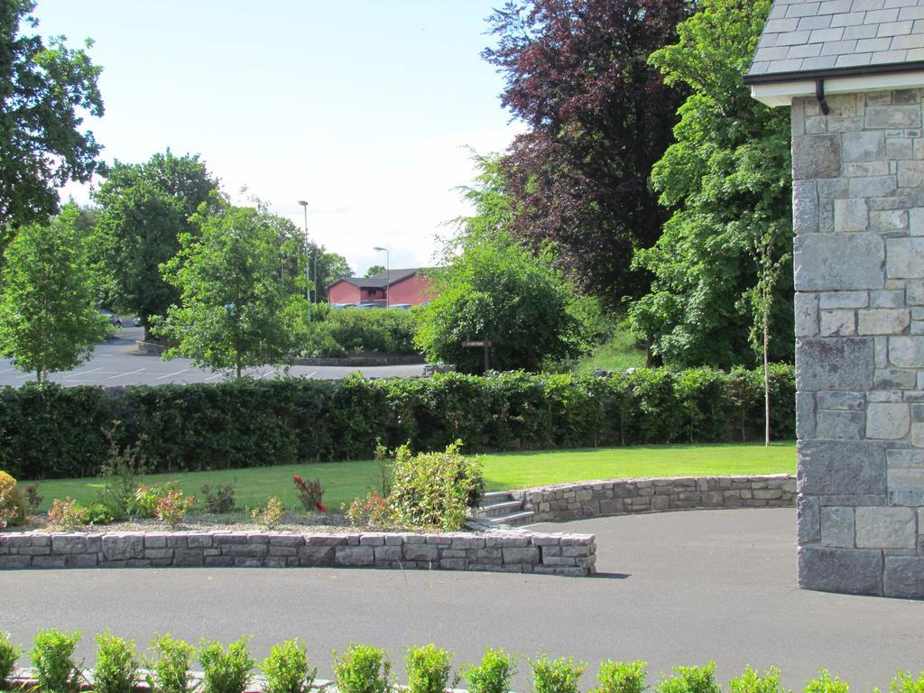 Gate Lodge B&B Portumna Bagian luar foto